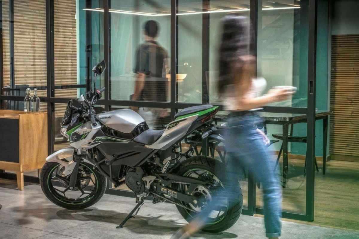 Kawasaki Ninja e-1 dan Z e-1 segera dirilis