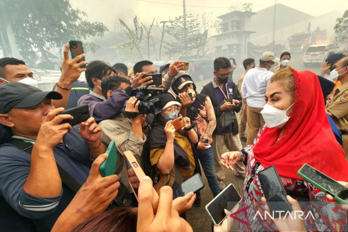 Pemkot Semarang pastikan kebakaran TPA Jatibarang tak ganggu pengangkutan sampah