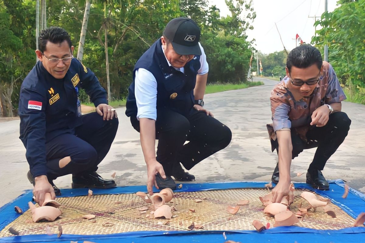 Gubernur Deru resmikan jalan penghubung OKU Timur-Ogan Ilir