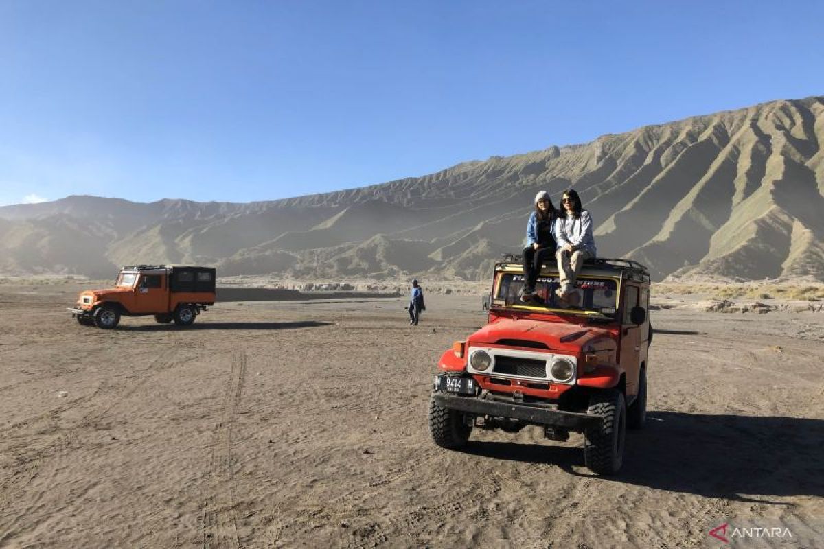 Kawasan Gunung Bromo dikunjungi ratusan wisatawan buka pascakebakaran