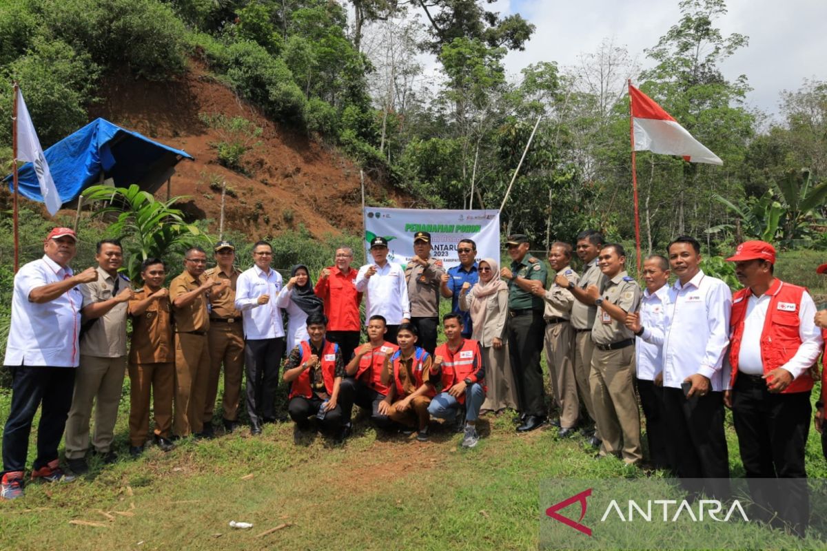 PMI Pasaman Tanam 1.100 Batang Pohon Antisipasi Longsor