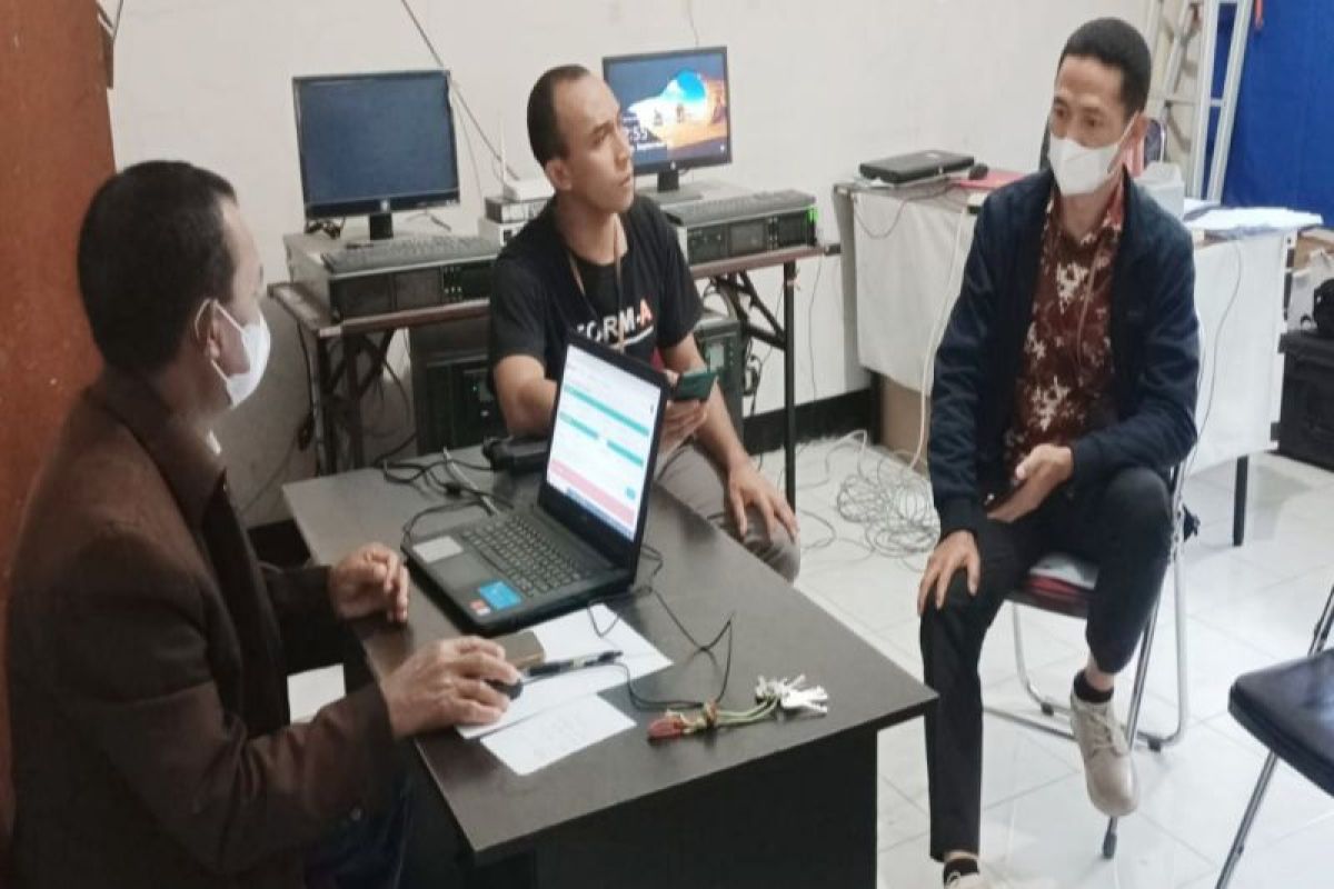 KPU dan Bawaslu koordinasi hak pemilih potensial non e-KTP di Manggarai