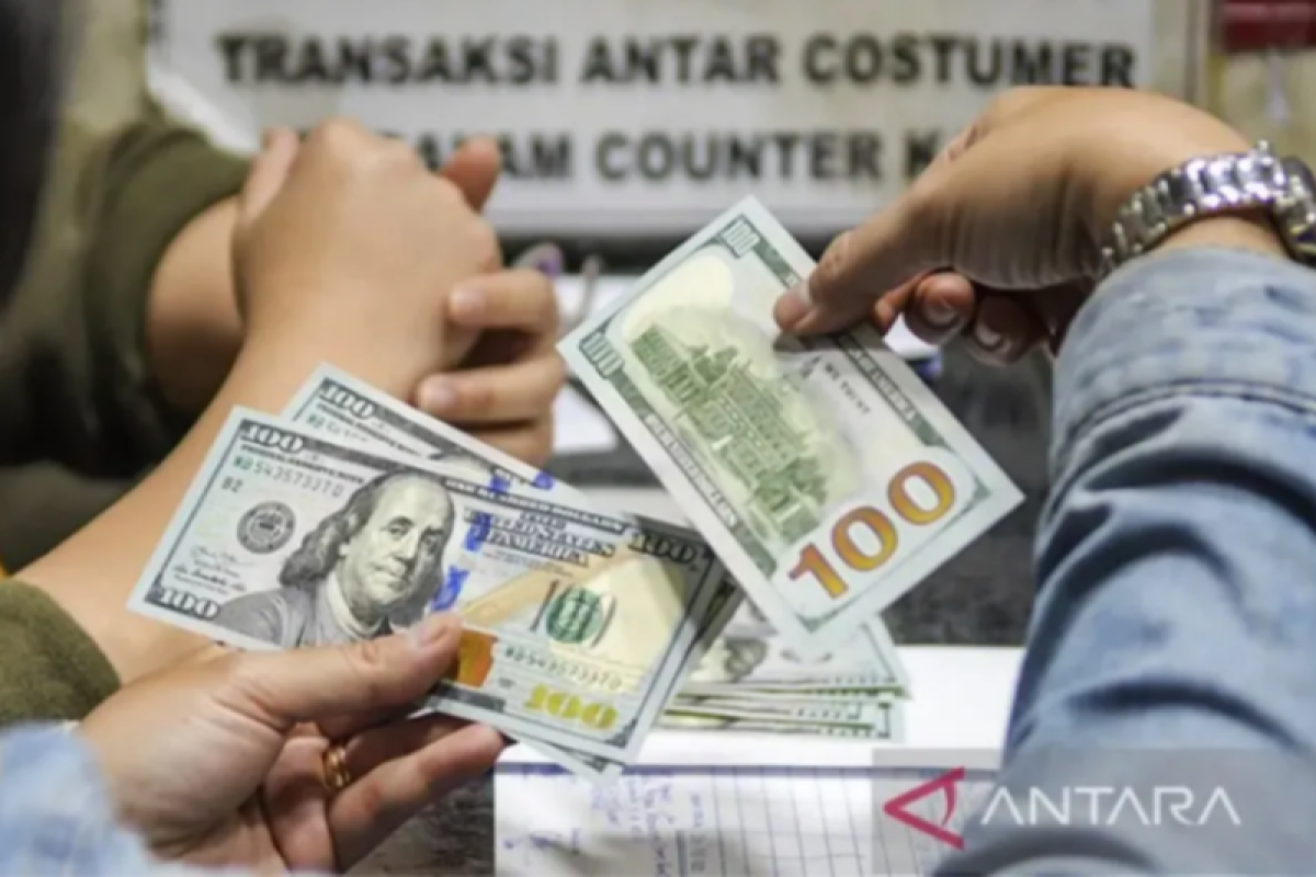 Dolar AS menguat di tengah naiknya imbal hasil