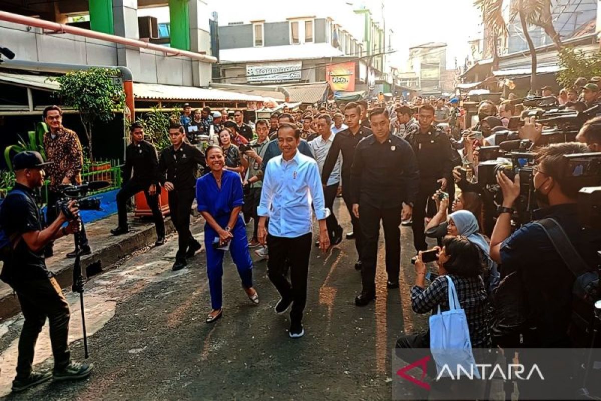 Jokowi tinjau Pasar Bali Mester Jatinegara