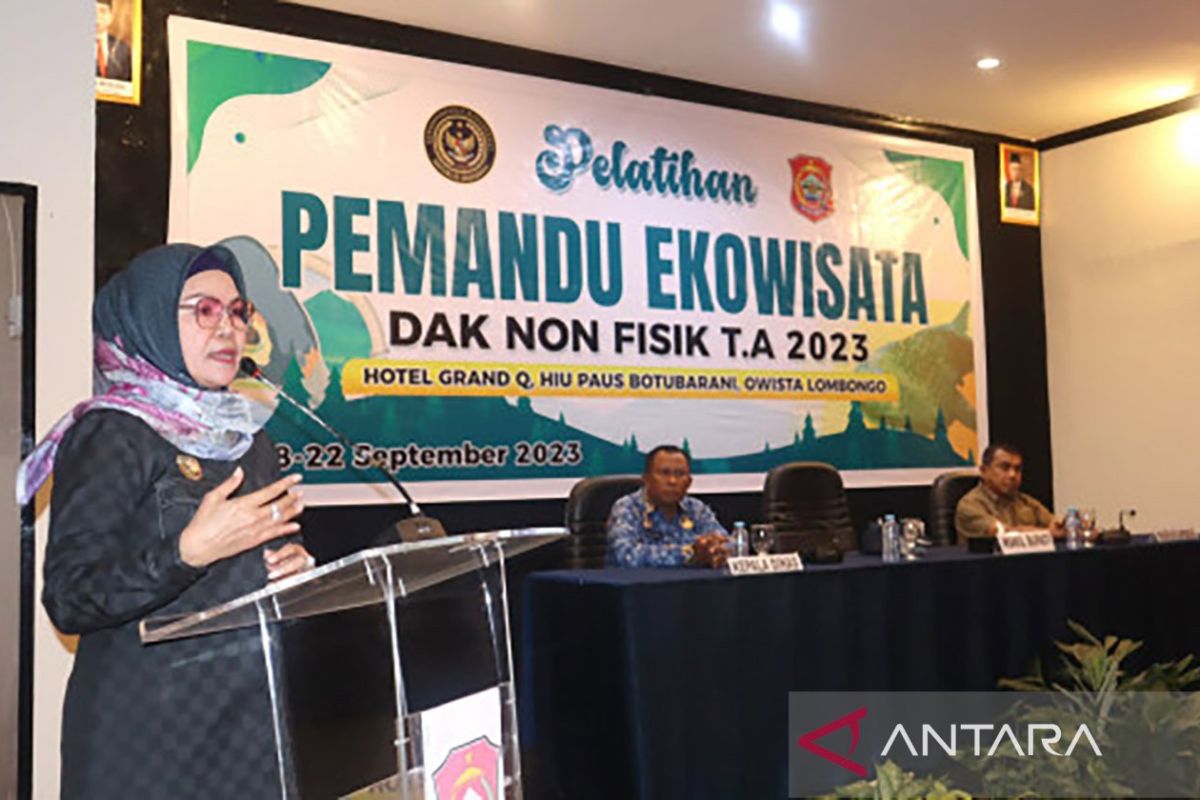 Pemandu ekowisata diedukasi agar ramah wisatawan