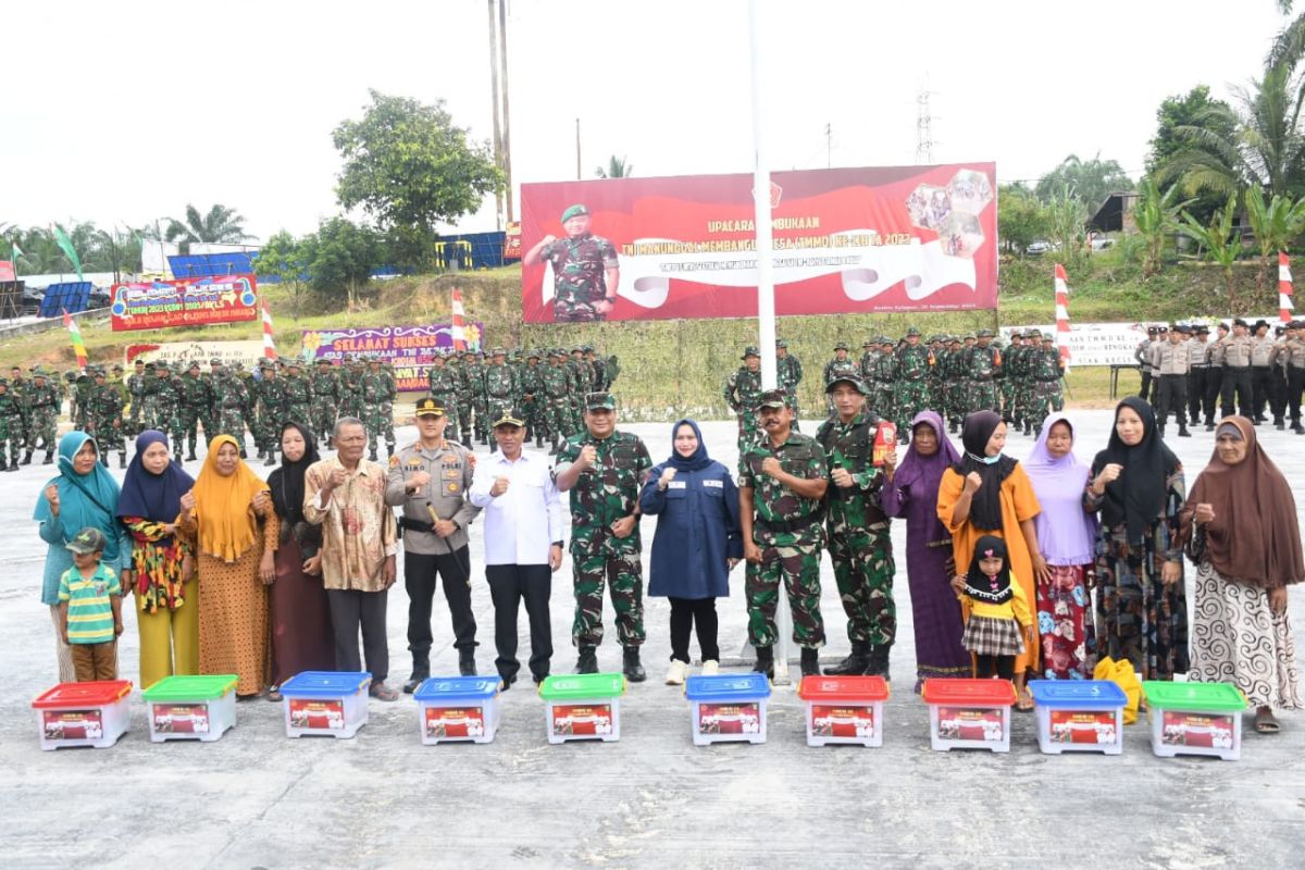 Desa Sebagar pusat TMMD, Bupati ajak warganya wujudkan akselerasi pembangunan