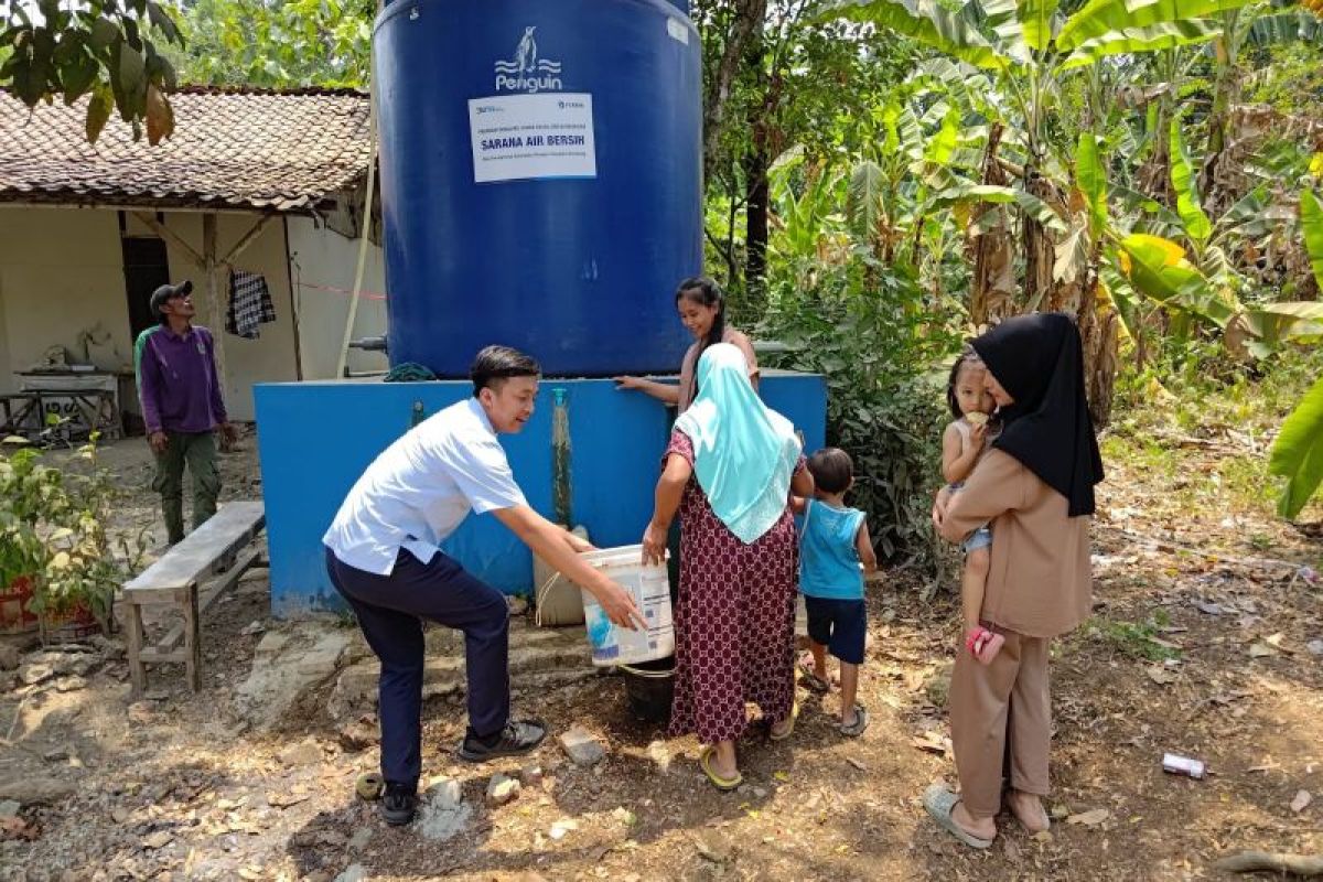 Peruri salurkan bantuan air bersih ke lokasi terdampak kekeringan