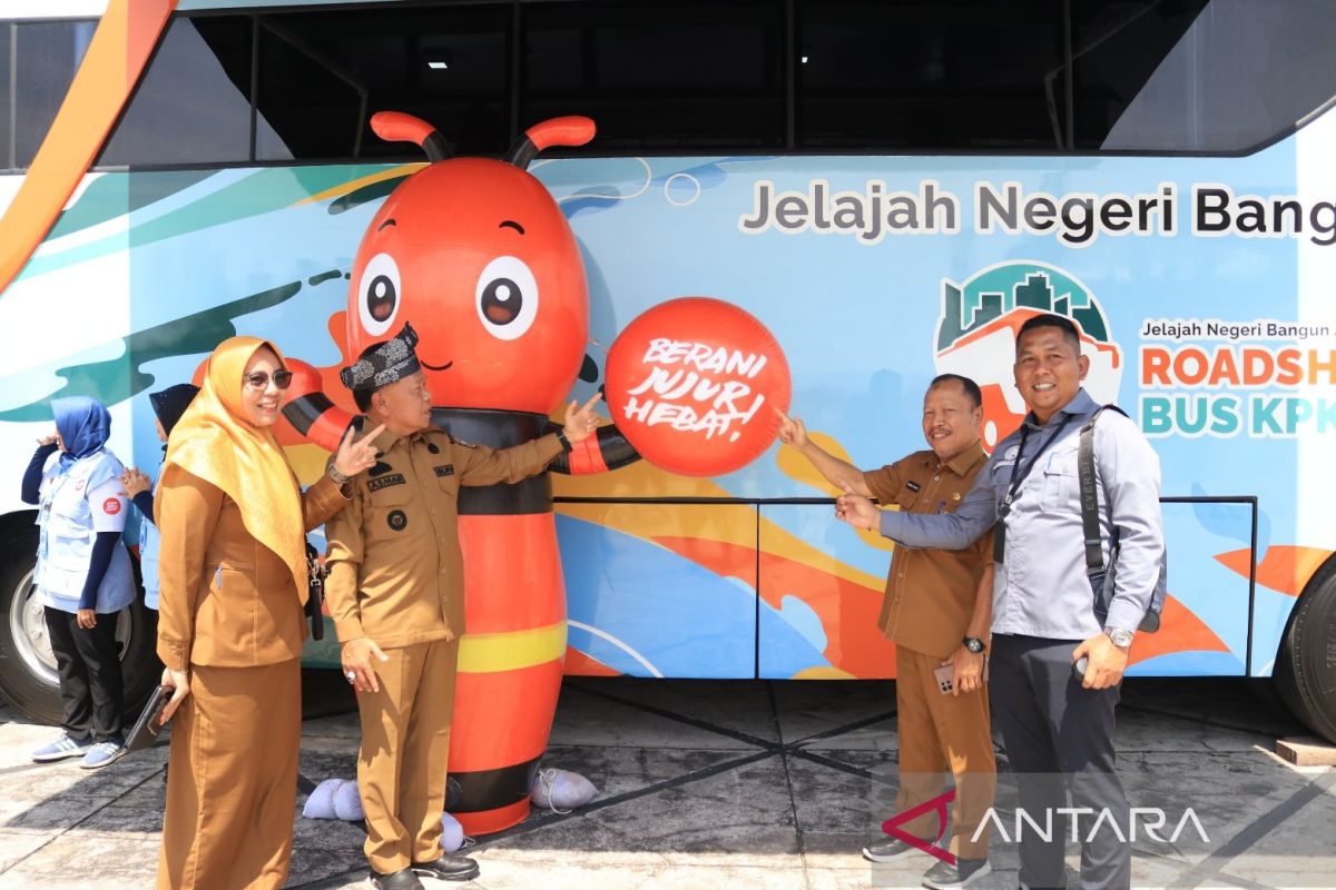 Hadiri Roadshow Bus KPK, Plt Bupati Meranti ajak masyarakat berantas korupsi