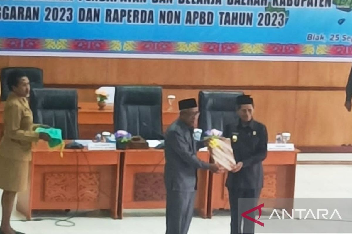 Pemkab Biak ajukan Raperda penambahan APBD sebesar Rp33 miliar