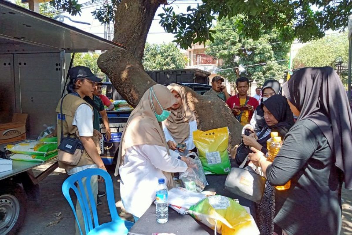 Pemkot Mataram menggelar kegiatan gerakan pangan murah