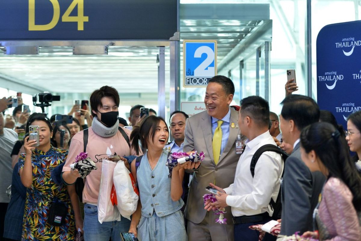 PM Thailand sambut wisatawan China saat hari pertama bebas visa