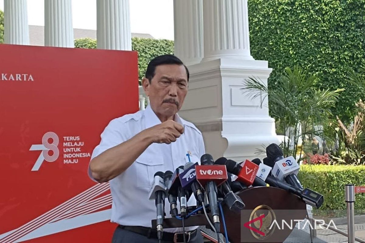 Luhut sebut Jokowi "soft launching" kereta cepat Whoosh 1 Oktober