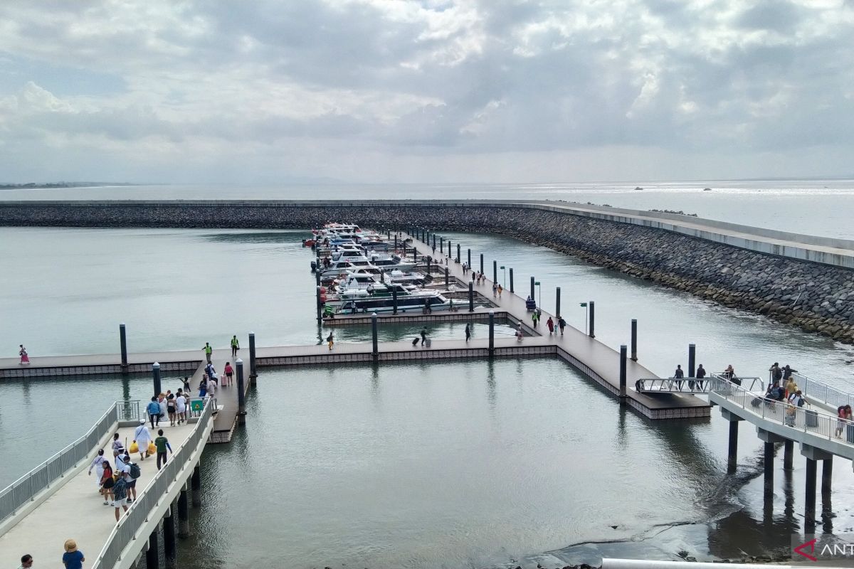 Waspadai gelombang laut Selat Badung Bali capai 2,5 meter