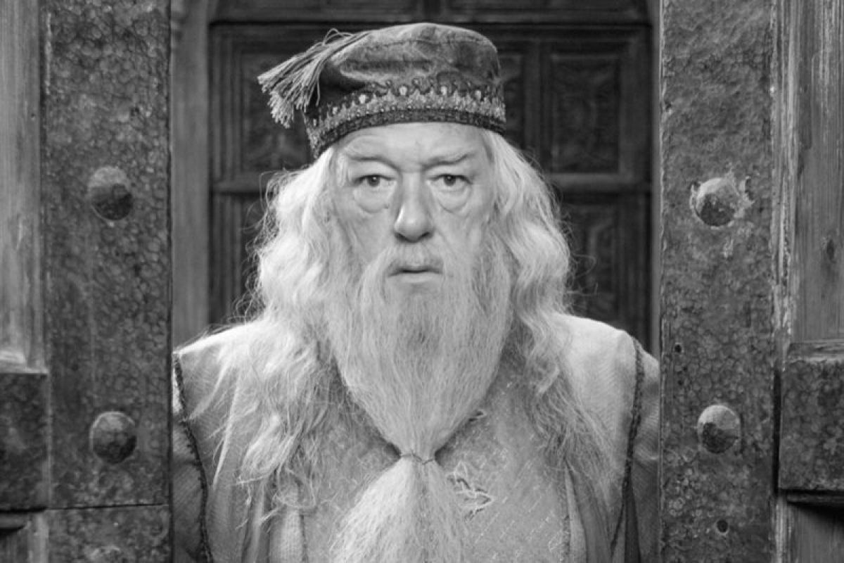 Michael Gambon, pemeran Dumbledore di “Harry Potter” meninggal dunia