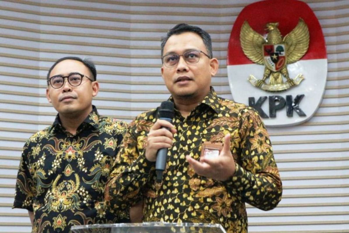 KPK temukan senjata api saat geledah rumah dinas Mentan