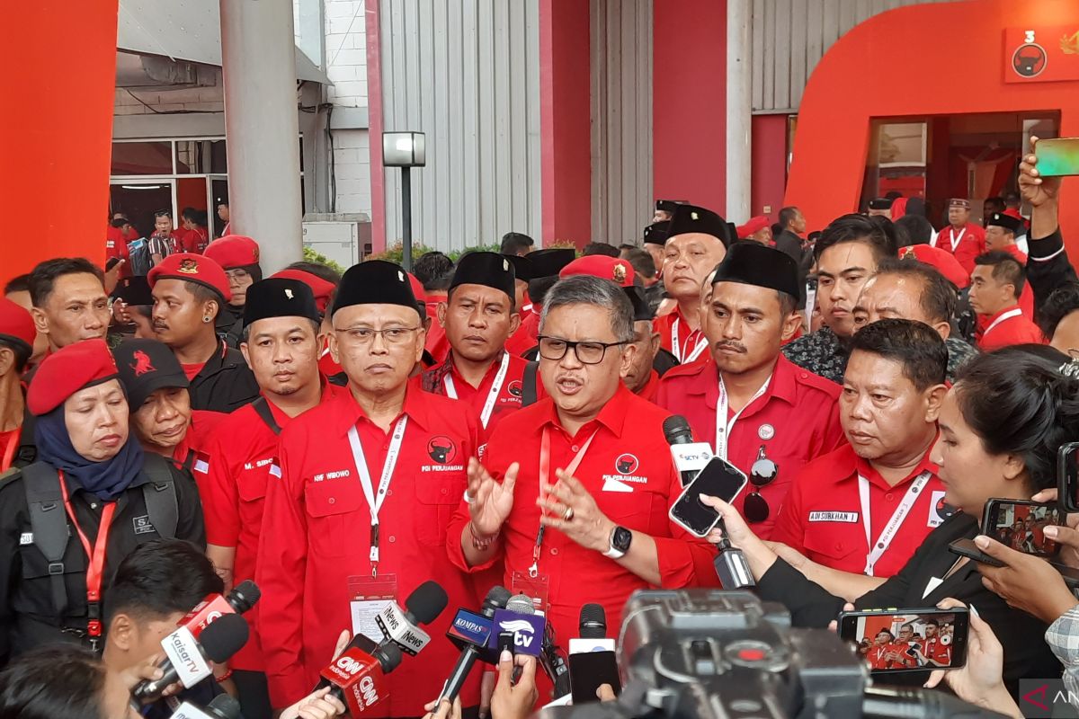 Hasto enggan buka suara soal nama Sandiaga dalam bursa cawapres Ganjar