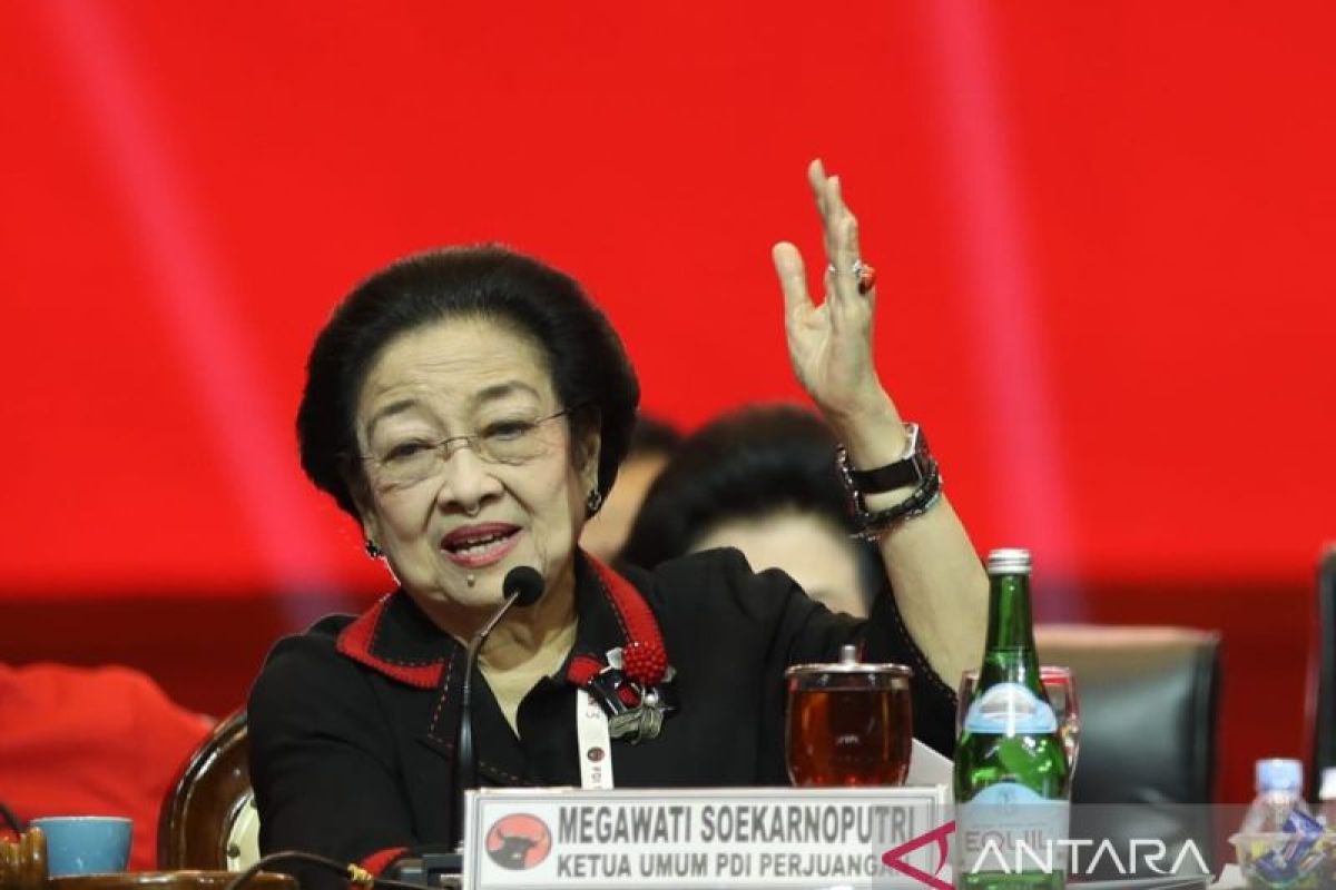 Megawati ingatkan kader mengabdi kepada bangsa dan turun ke bawah