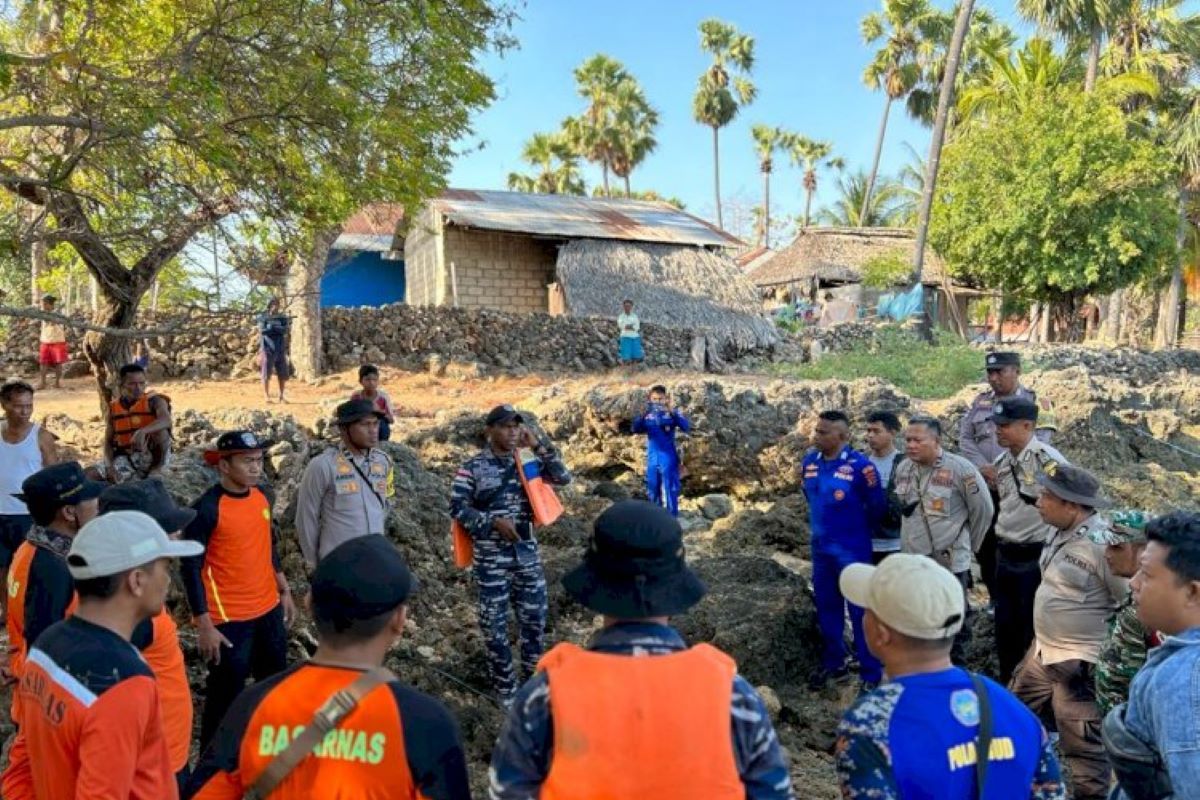 Satu korban perahu terbalik di Rote Ndao masih dalam pencarian