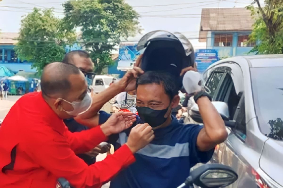 Dinkes OKU imbau warga gunakan  masker cegah ISPA