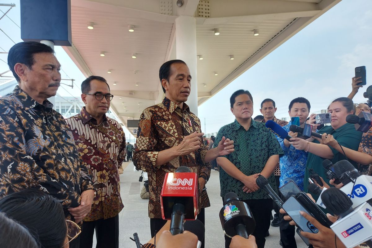 Jokowi: KCJB komitmen pemerintah layani kebutuhan transportasi publik