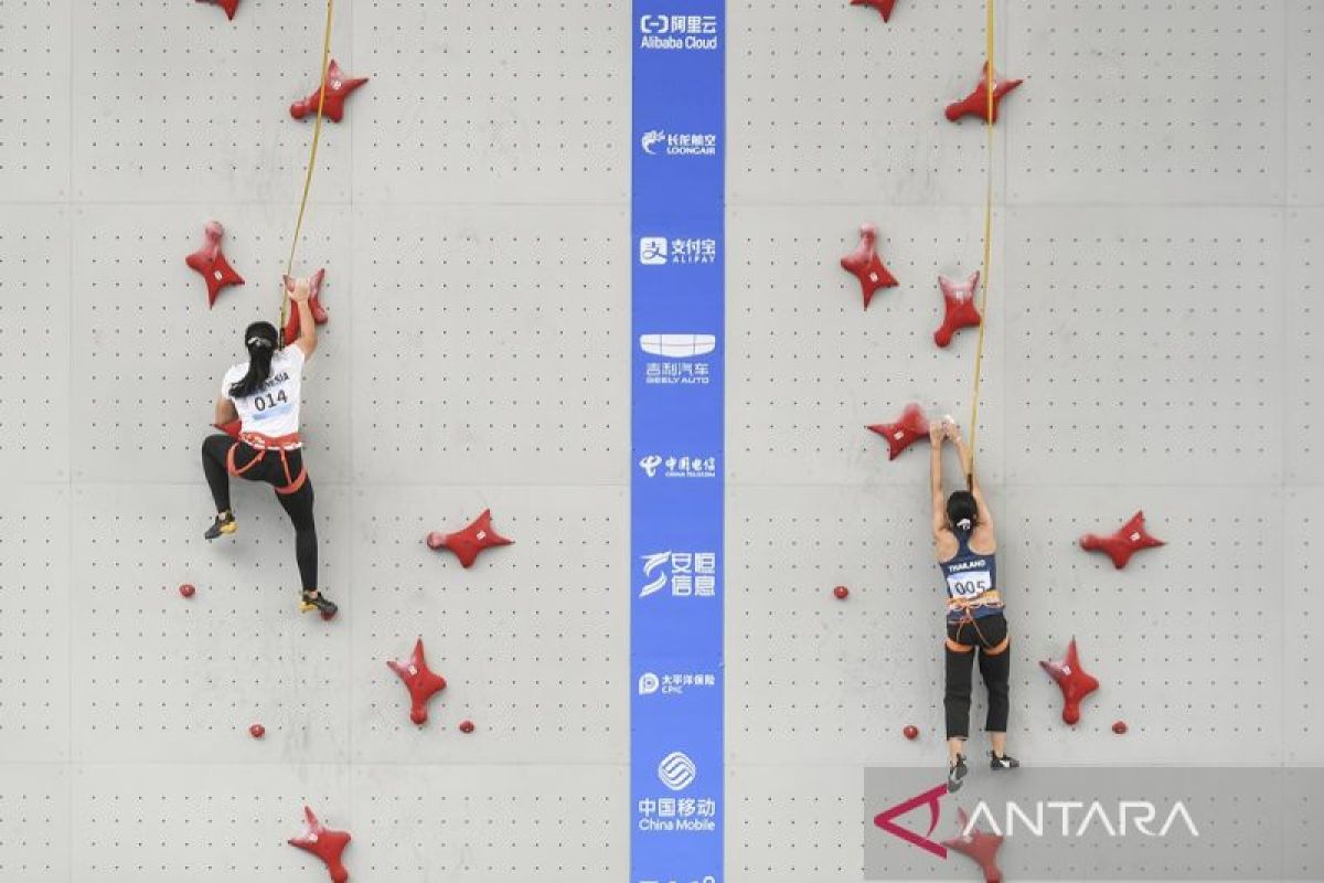 Indonesia wins gold in women's speed climbing