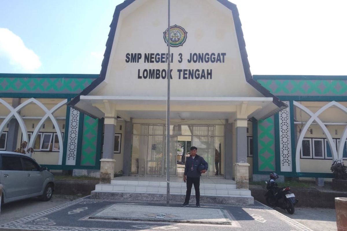 SMPN 3 Jonggat edukasi bahaya perundungan