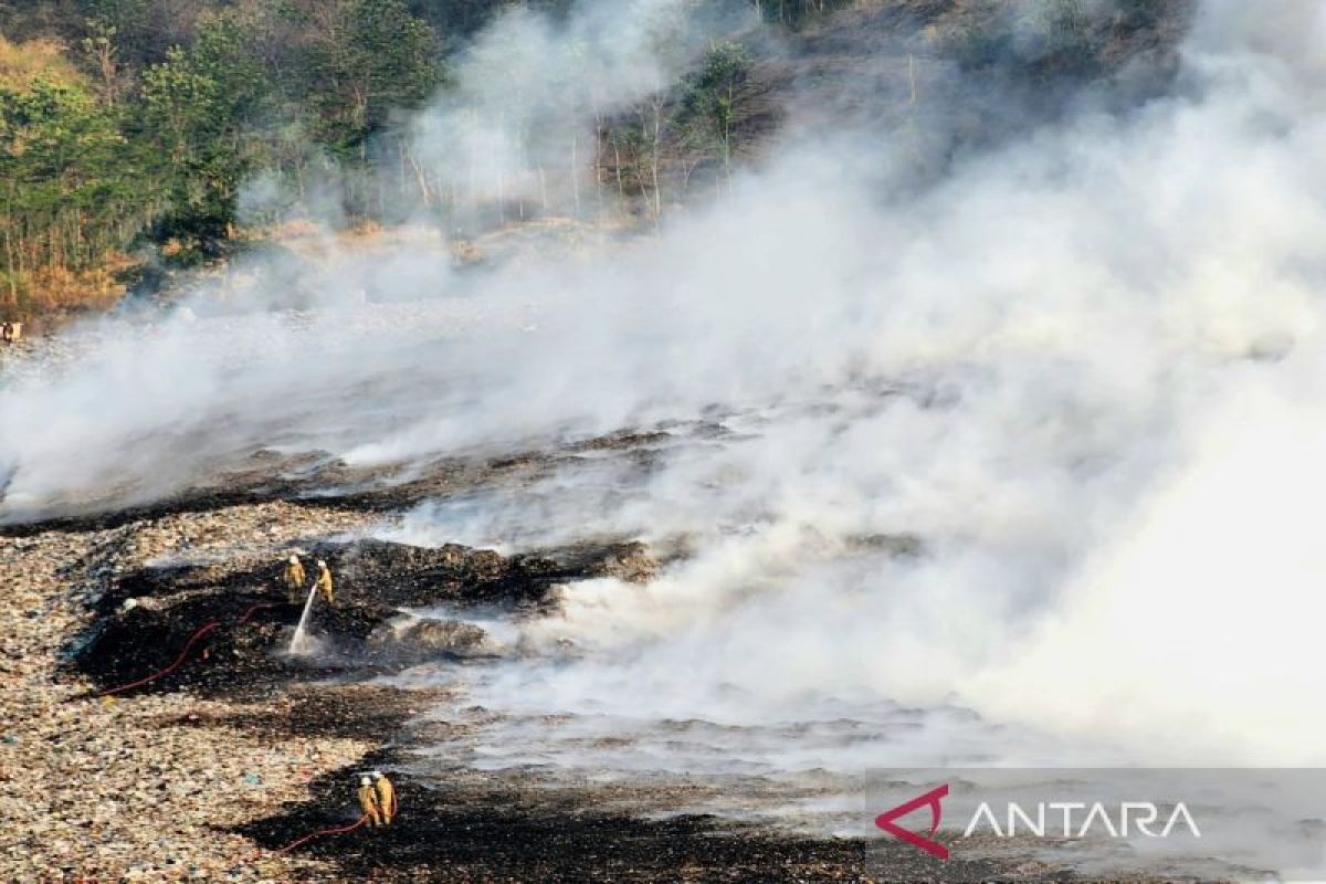 Wali kota: Kawasan  terbakar di TPA Jatibarang merupakan zona aktif