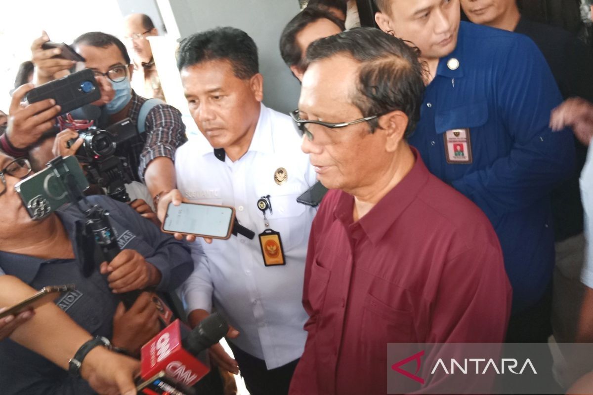 Menko Polhukam Mahfud MD sebut UU ASN akhiri masalah tenaga honorer