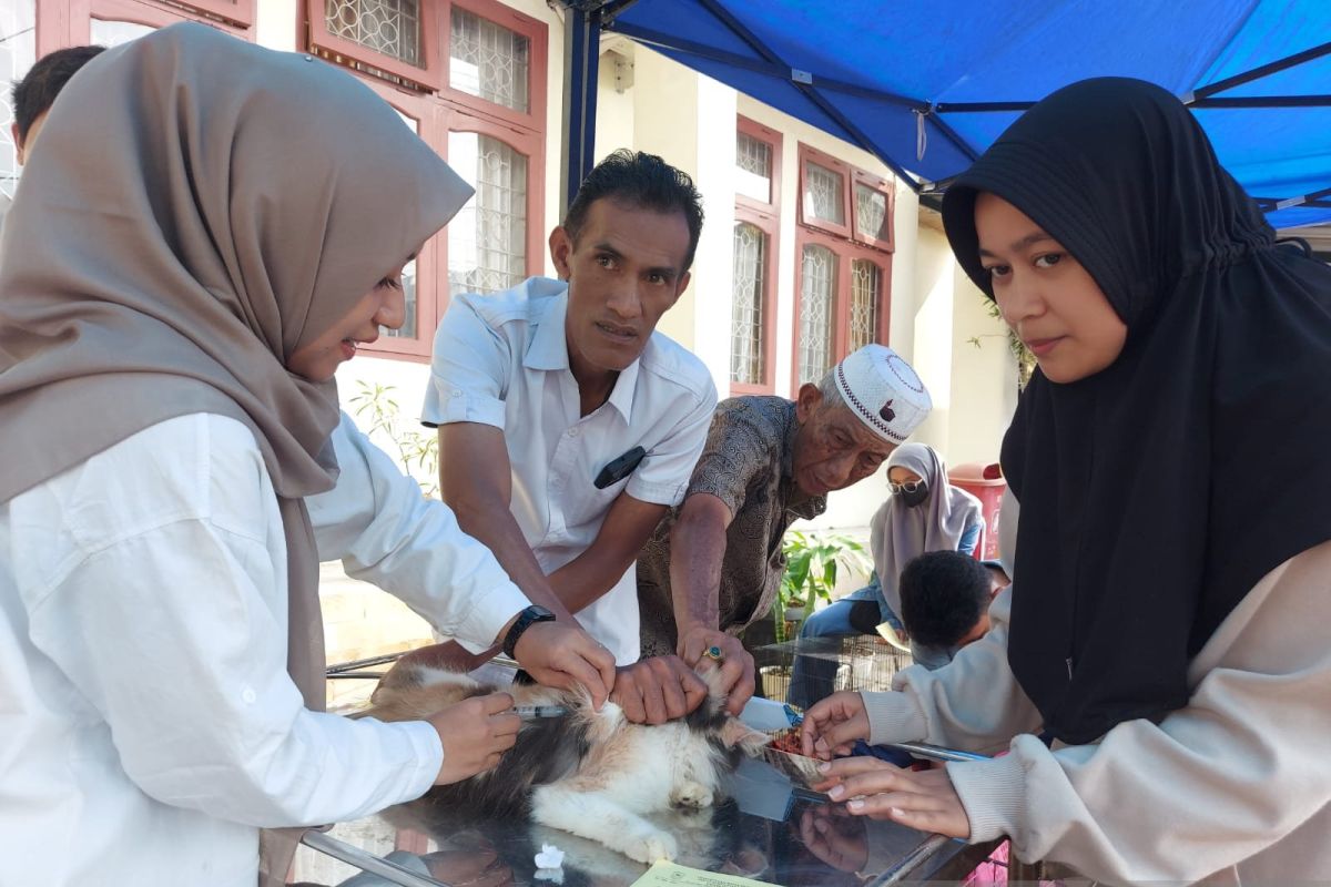 Pemkot Bukittinggi peringati World Rabies Day 2023 dengan 500 vaksin hewan