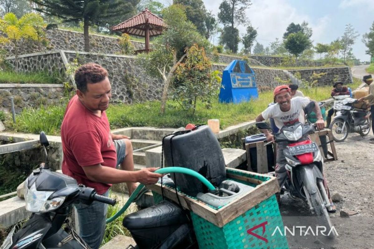 Masyarakat Klaten manfaatkan air Embung Tirta Mulya untuk minum  ternak