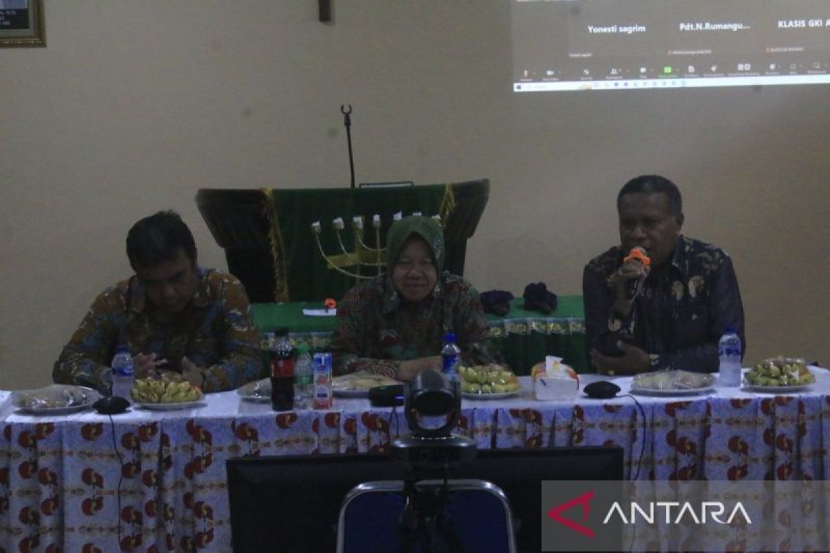 Mensos Tri Rismaharini bertemu dengan pimpinan sinode GKI dan KINGMI Papua