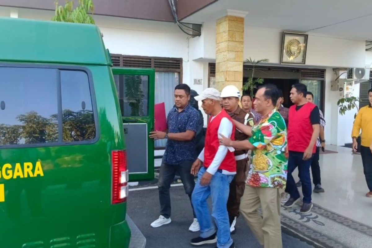 Kejati Sulawesi Tenggara tetapkan 2 tersangka korupsi pekerjaan jembatan Buton