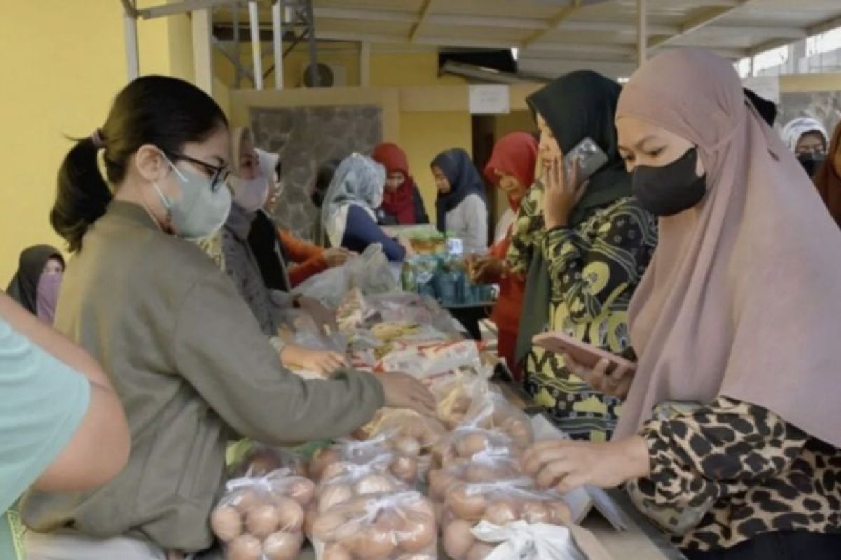 Pemkot Metro gelar bazar bahan pokok murah stabilkan harga