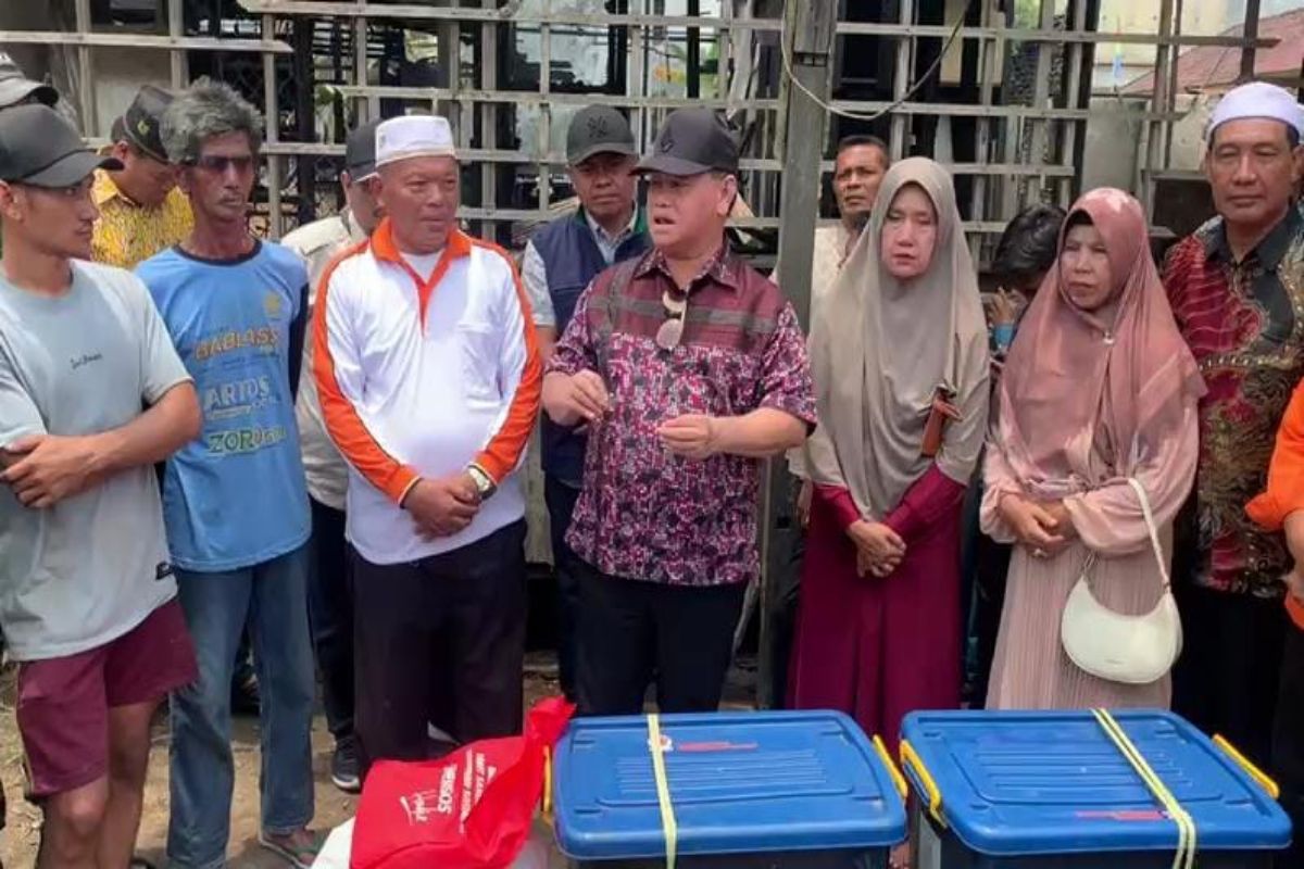 Bupati Kotim bawa bantuan untuk korban kebakaran di Basirih Hilir