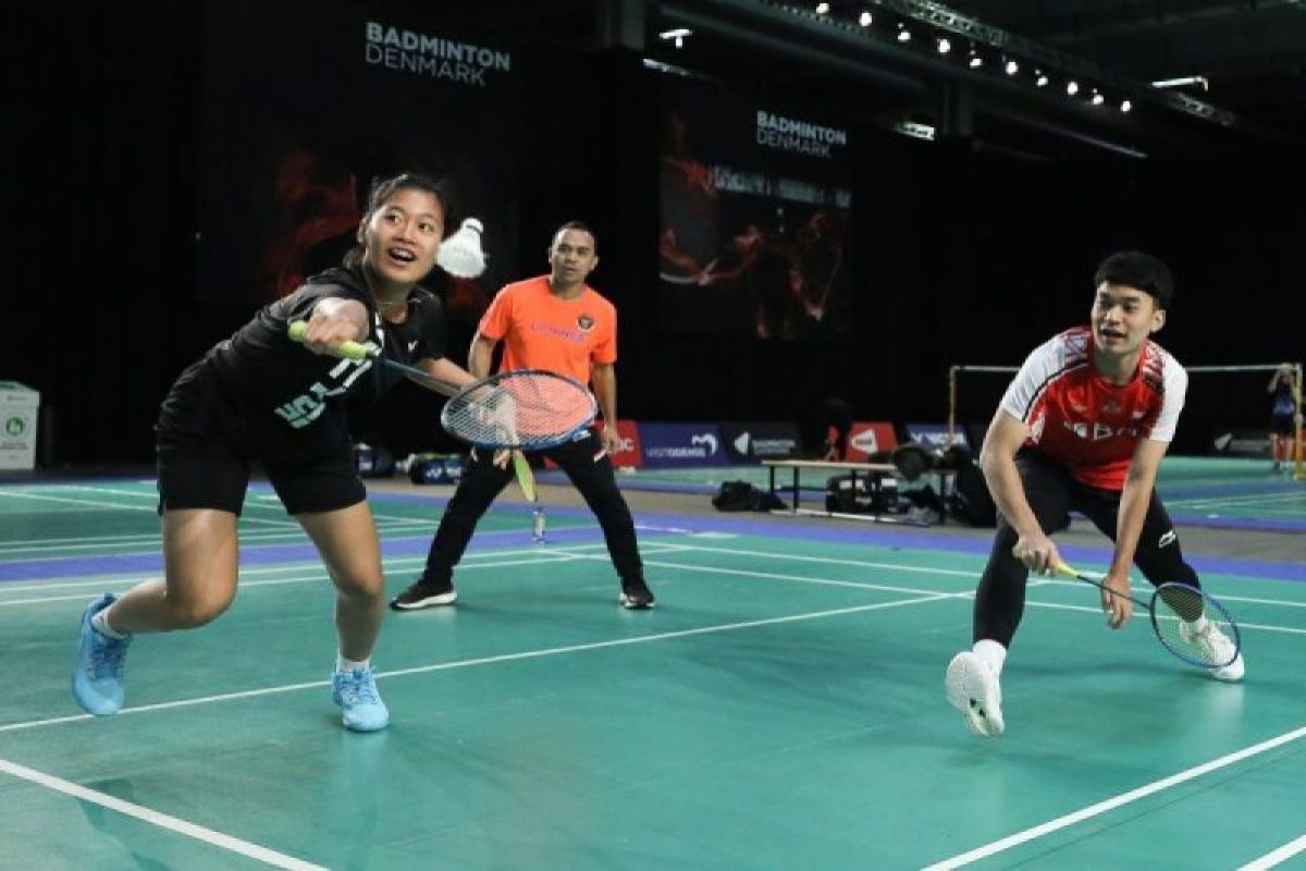 Timnas bulu tangkis Indonesia langsung gelar latihan setiba di Denmark