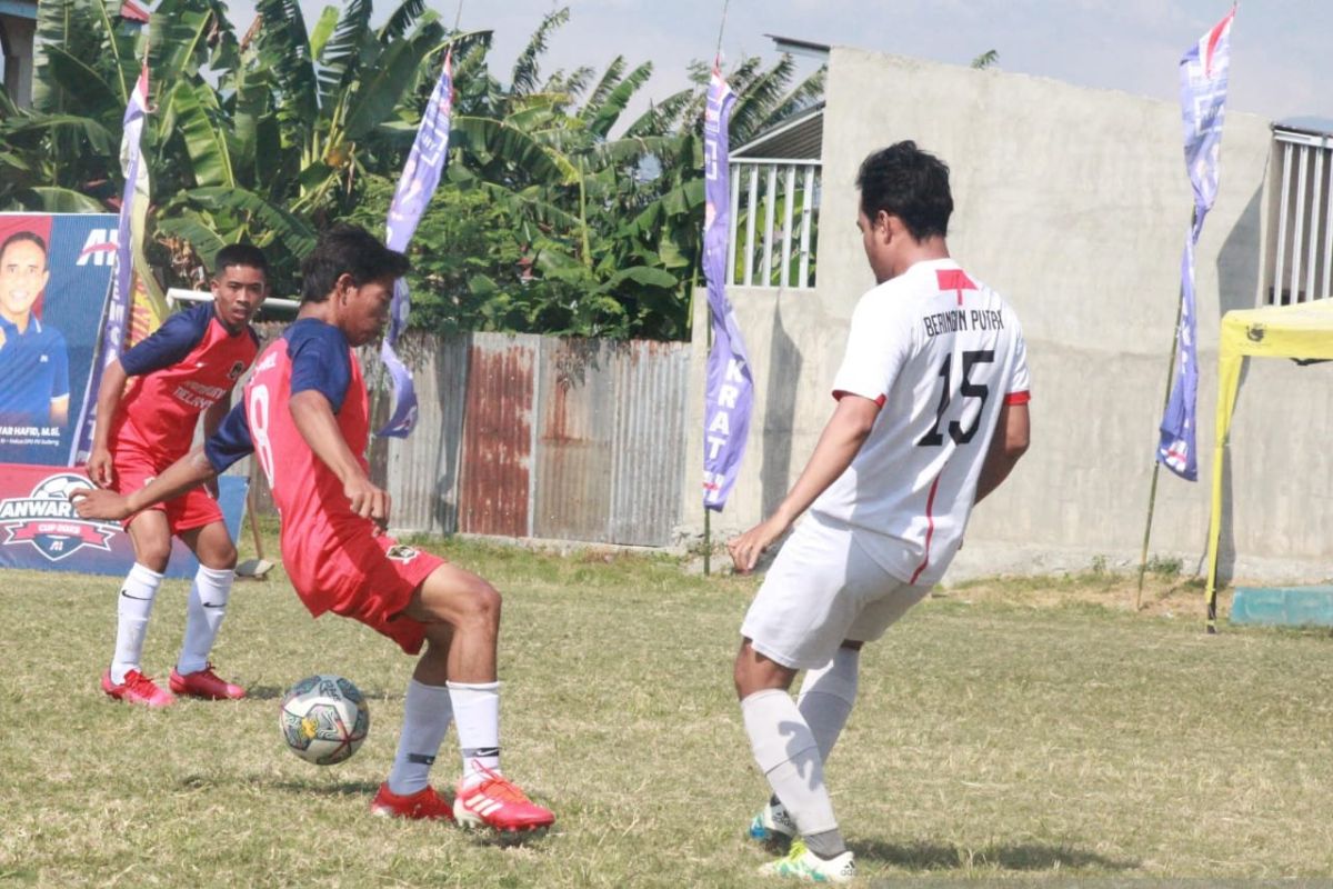 Laga hidup mati PS Beringin Putra dan Duta Siasat FC di Anwar Hafid CUP 2023