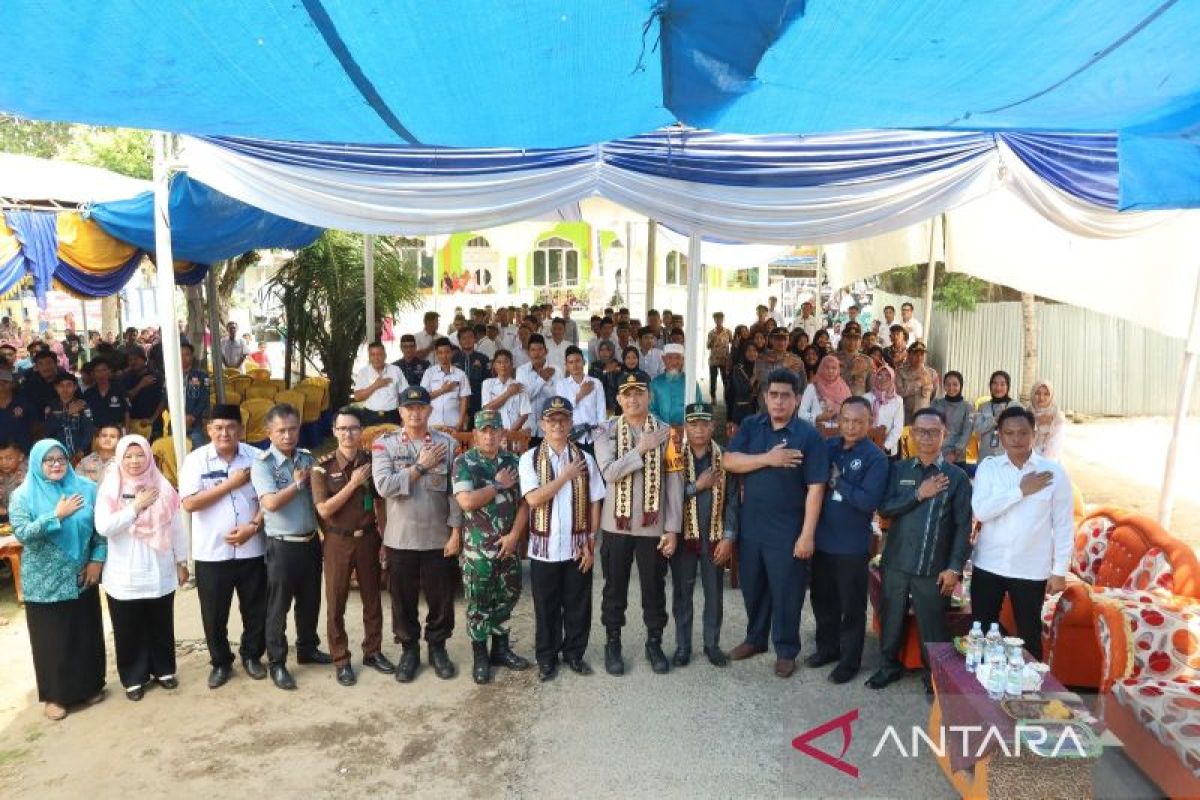 Polres Pesisir Barat resmikan kampung bebas narkoba pertama