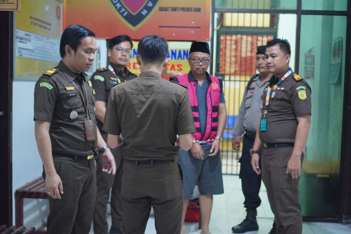 Kejari Siak pindahkan tahanan korupsi Suparmin ke Polres