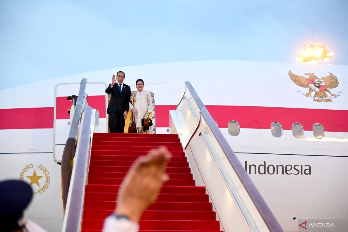 president-jokowi-and-first-lady-head-to-riyadh-from-beijing