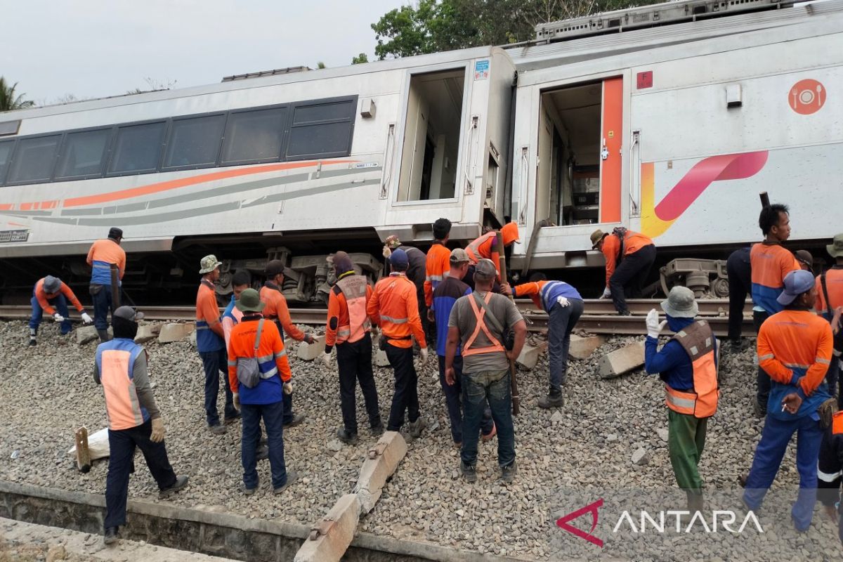 KAI: Jalur Hulu Antara Stasiun Sentolo-Stasiun Wates Dapat Dilalui ...