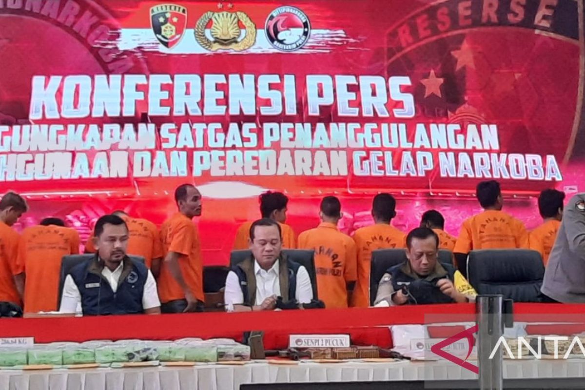 Satgas P3GN Polri tangkap dua orang kerabat Fredy Pratama