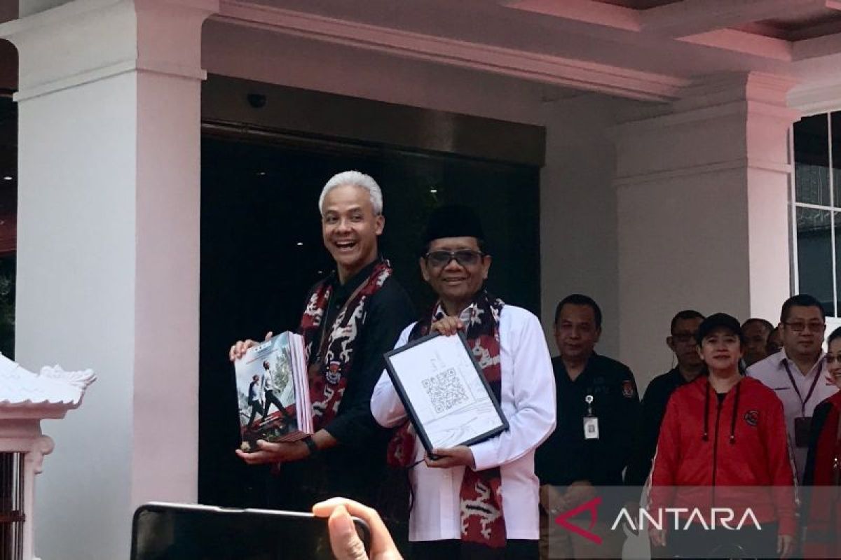 Ganjar-Mahfud tiba di KPU daftarkan diri  pada Pilpres 2024