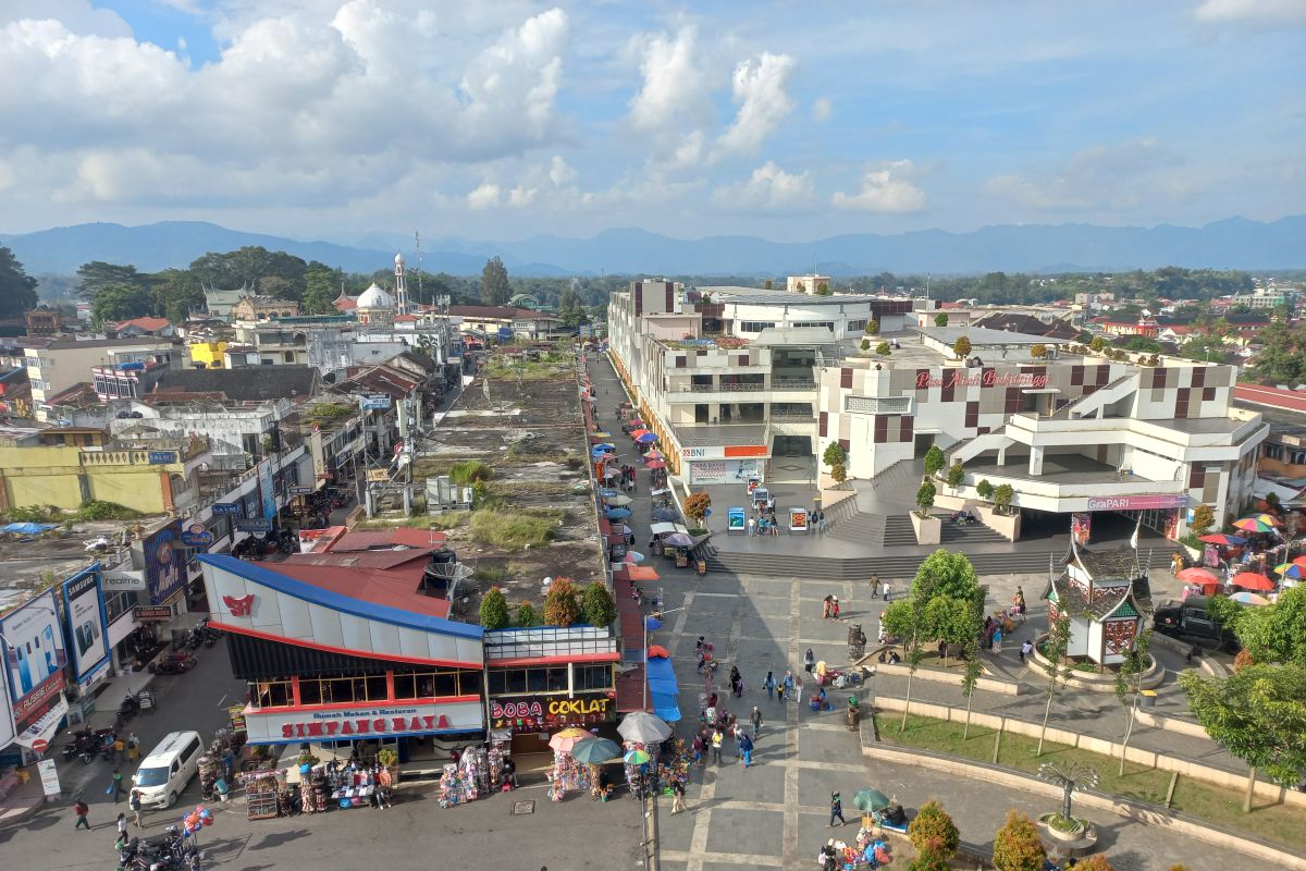 Pemko Bukittinggi dorong ekspor produk UMKM melalui halal house