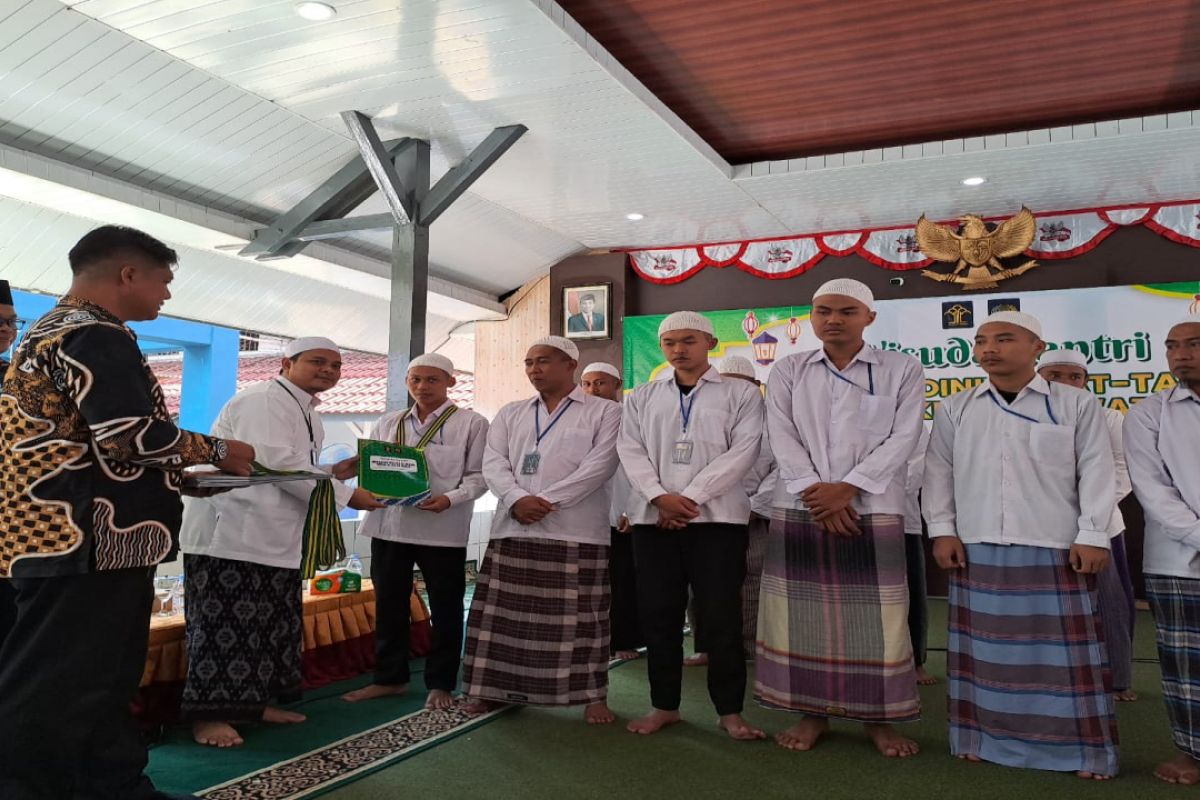 Rutan Kelas IIB Wates wisuda 38 Santri Madrasah Diniyah At-Taqwa