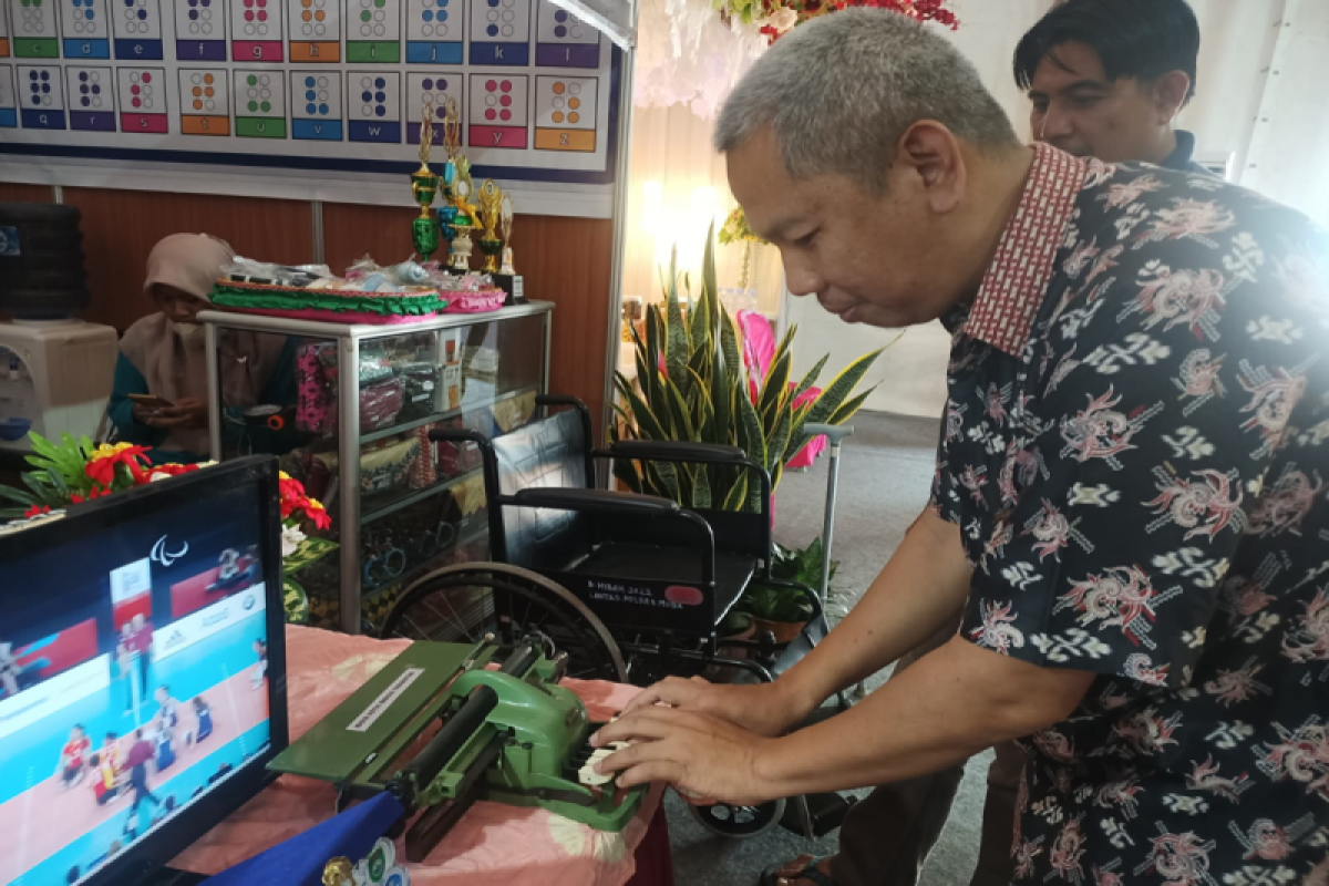 SLB Negeri Sekayu pamerkan mesin ketik braile jadul di Muba Expo