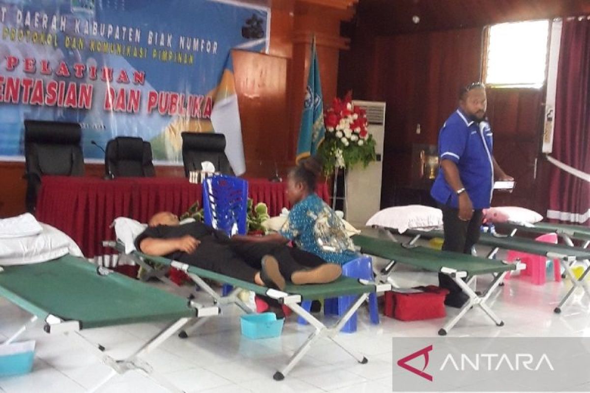 KNPI-PMI Biak gelar aksi donor darah Sumpah Pemuda