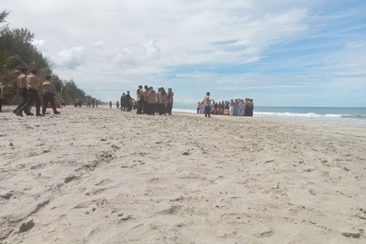 Seorang anak SD tenggelam di objek wisata Pantai Sikabau Pasaman Barat