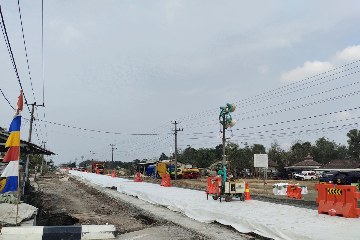 Perbaikan jalan Simpang Randu-Seputih capai 61,28 persen