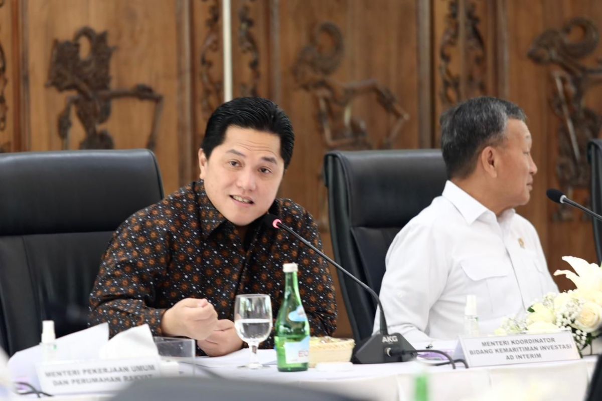 Erick Thohir minta bendungan dan jalan tol rampung 2024