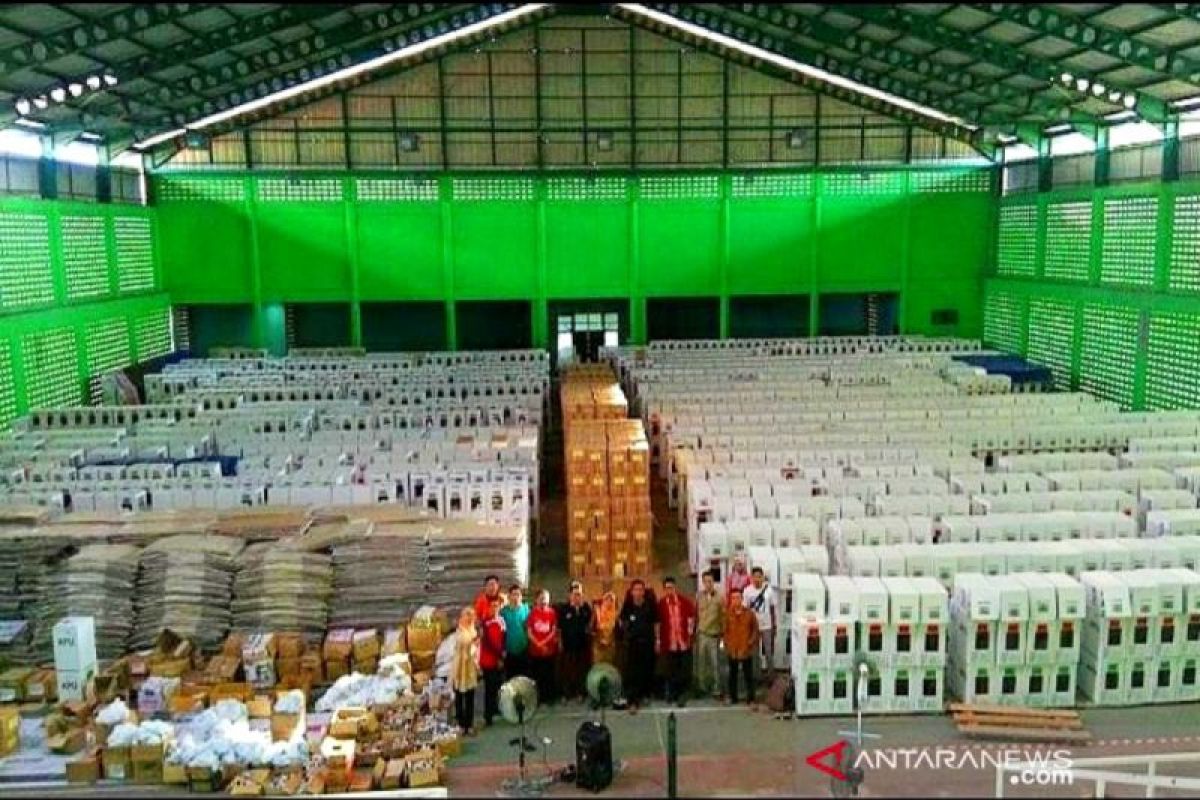 Pemkab Kotim kembali pinjamkan gedung olahraga untuk penyimpanan logistik pemilu